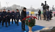 "Народ Казахстана долго боролся за независимость" - цветы возложили к монументу в Алматы