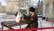 Урок для детей: Спасатели взорвали петардой плюшевого мишку
