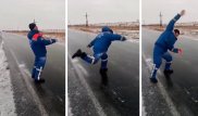 Казахстанские трассы превратились в "каток" после зимнего дождя