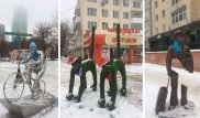 Скульптуры в Астане одели по-зимнему