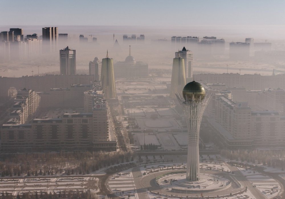 Назарбаев о жалобах на смог в Астане: Критиковали с комарами, морозами