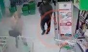 Предполагаемый исполнитель взрыва в магазине Петербурга попал на видео
