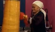 "Боевая бабушка". Видео боксирующей апашки восхитило пользователей Казнета