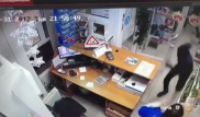 Нападение на АЗС в СКО в новогоднюю ночь: В Сети появилось видео