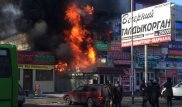 Все три этажа охватило пламя: ТРЦ горит в Талдыкоргане