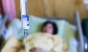 Пьяная мать ударила ножом 13-летнюю дочь: врачи рассказали о состоянии ребенка