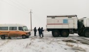ДТП с патрульной машиной и опрокинутый автобус. В КЧС продолжают сообщать о последствиях бурана
