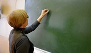 В Казахстане могут ввести статус "столичного учителя"