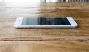 Apple начала бесплатно менять старые iPhone на улучшенную модель - СМИ