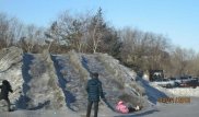 В Темиртау ломают голову над причиной появления черного снега