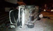Автомобиль врезался в кинотеатр "Целинный" в Алматы