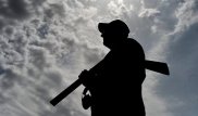 В США охотник убил гуся и получил от него в ответ