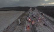 С высоты птичьего полета показали аварию из сотни автомобилей в США