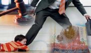 Задержали при выезде из страны. Карагандинка заставила узбекистанца выплатить алименты