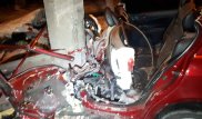 Автомобиль разбился о фонарный столб в Алматы - водитель погиб