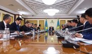 Назарбаев провел встречу с акимами