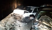 Два водителя попали в больницу после лобового столкновения в горах Алматы