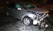 Toyota Camry влетела в кинотеатр "Целинный" в Алматы