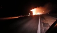 Фура с туалетной бумагой сгорела на трассе близ Балхаша