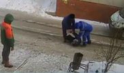 Стали известны причины избиения прохожего людьми в форме врачей скорой помощи