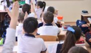 В школах Казахстана могут запретить смартфоны