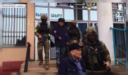 Спецоперация силовиков: Появились кадры масштабных задержаний