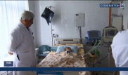 Ташкентские врачи показали ребенка, в теле которого нашли 16 иголок