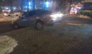 Toyota застряла на лестнице театра в Алматы: Водитель оштрафован