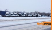"Мы терпим убытки": Грузоперевозчики Уральска требуют снизить цены на автогаз