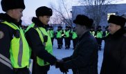 Сердечный приступ на остановке: полицейские спасли астанчанина