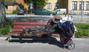Французские чиновники будут спать на улице