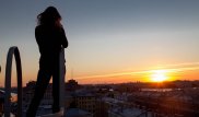 Девушка упала с крыши дома в Костанае