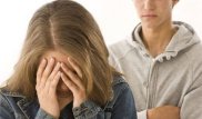 Девушка из-за потери памяти ежедневно переживает развод с любимым