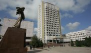 Дернуло, и начали со скоростью лететь: лифт с пассажирами вышел из строя в КазНУ