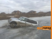 Внедорожник провалился под лед в пригороде Атырау