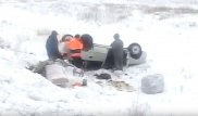 Машина слетела с трассы из-за гололеда в ЗКО