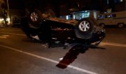 Lexus перевернулся из-за неработающего светофора в Алматы