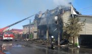 Дым над столицей: 30 человек тушат пожар в Астане