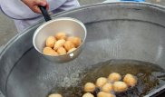 50 тонн баурсаков и коже раздадут на Наурыз в Алматы