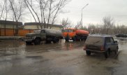 "Вместе со снегом растаял асфальт": Авто тонут в ямах в Павлодаре