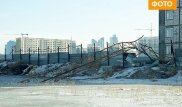 Башенный кран упал в Астане: погиб мужчина