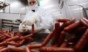 Не указано на упаковке: ДНК свиньи нашли в сосисках в Алматы