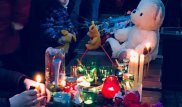 Не скрывали слез. Казахстанцы вышли на улицы в память о погибших в Кемерово детях