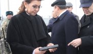 Дарига Назарбаева с пистолетом, или как сенаторы гостили у десантников