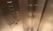 Женщине оторвало ногу в лифте в Актобе, она погибла