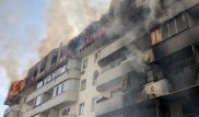 Кровля полностью охвачена огнем - КЧС о пожаре в многоэтажке в Кокжиеке
