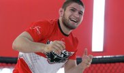 Хабиб Нурмагомедов одержал победу и стал чемпионом UFC