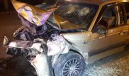Водитель Volkswagen протаранил автобус в Алматы