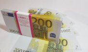 Москвичке обменяли миллион рублей на "евро" из "банка приколов"