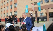 "Сейчас детей надо заставлять" - Президент об изучении языков